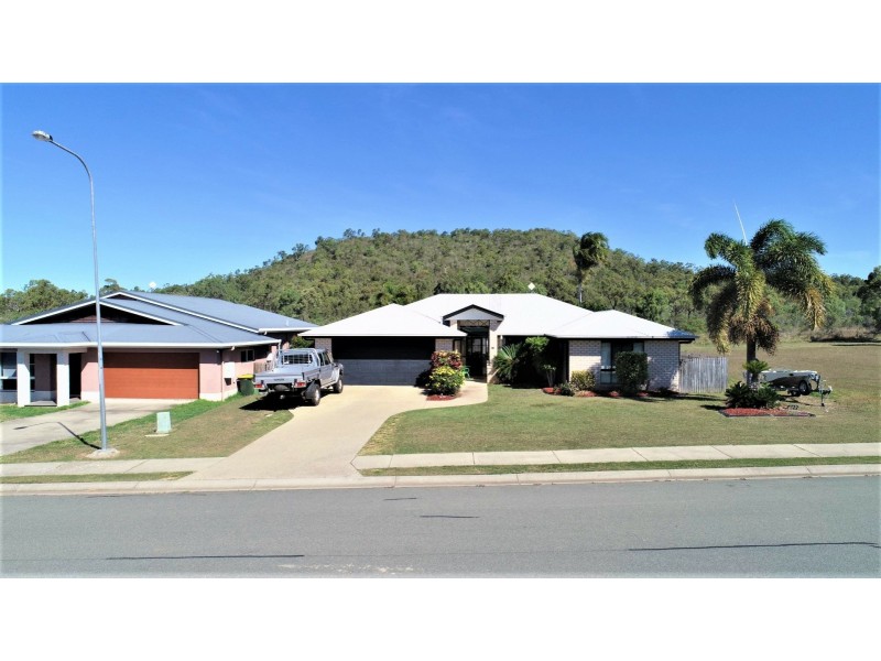 142 Ocean View Drive, Bowen QLD 4805