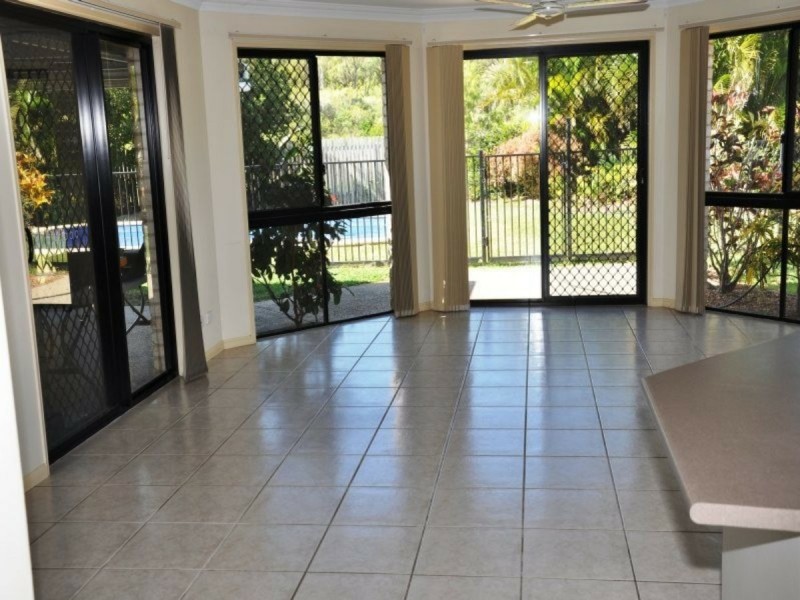 142 Ocean View Drive, Bowen QLD 4805