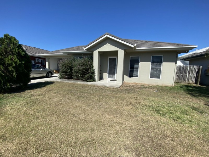 32 Seabreeze Crescent, Bowen QLD 4805