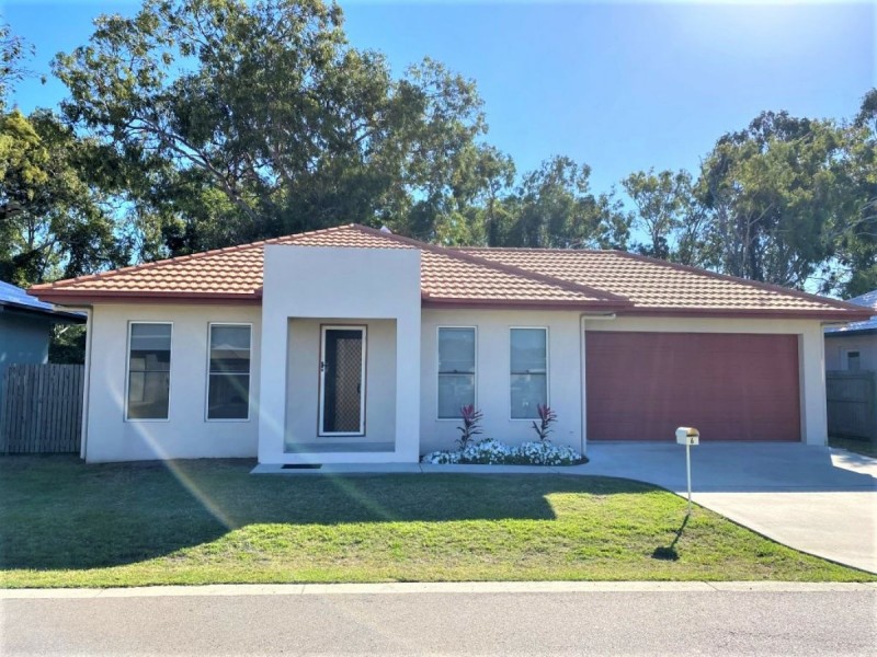 6 Eighth Close, Bowen QLD 4805