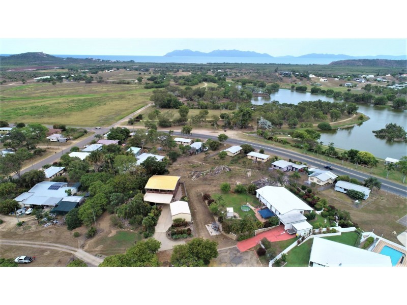 77 Hillview Road, Bowen QLD 4805