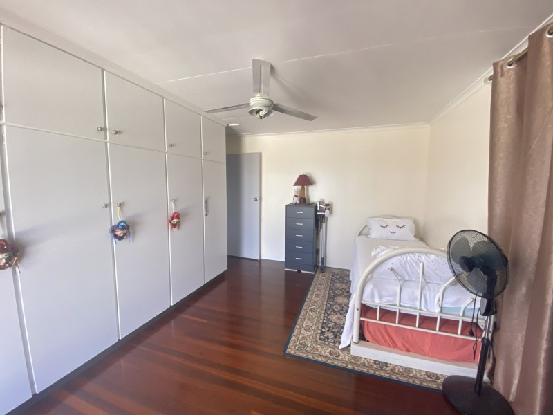 77 Hillview Road, Bowen QLD 4805