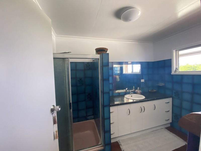 77 Hillview Road, Bowen QLD 4805