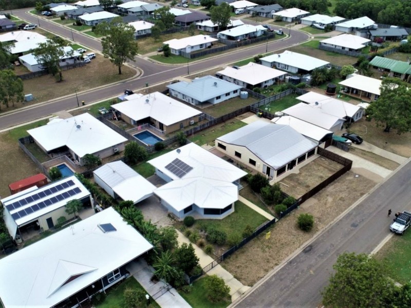 3 Oak Crescent, Bowen QLD 4805