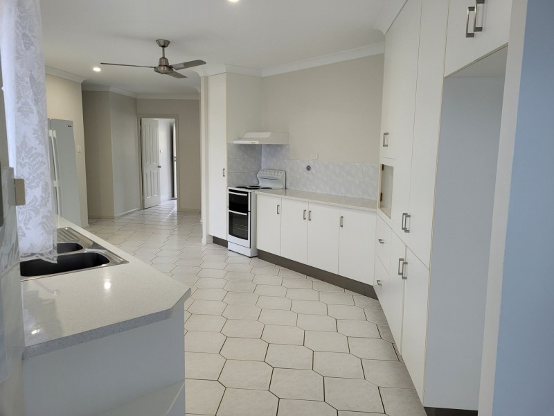 3 Oak Crescent, Bowen QLD 4805