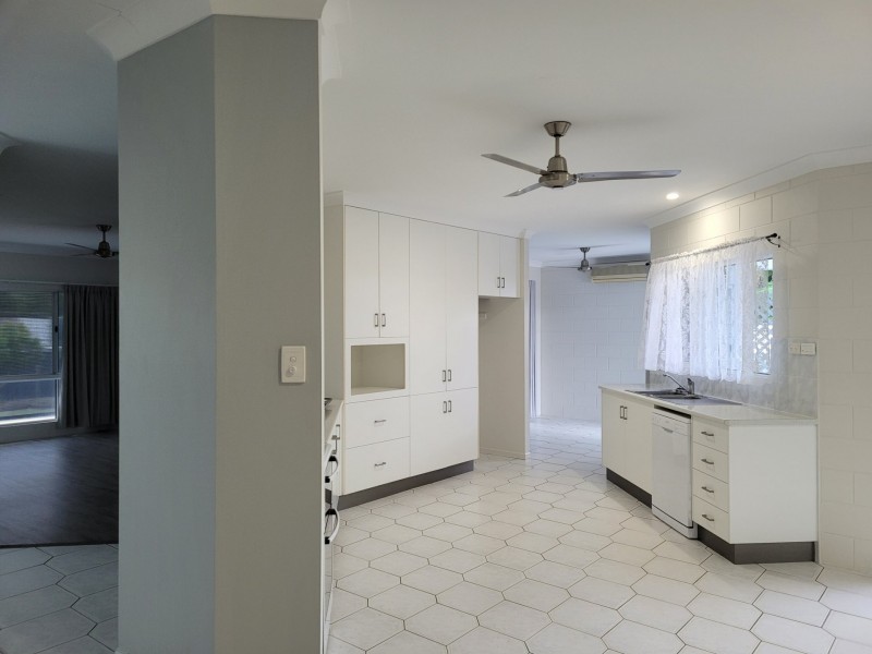 3 Oak Crescent, Bowen QLD 4805