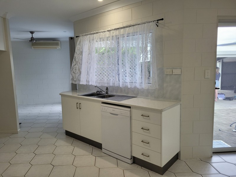 3 Oak Crescent, Bowen QLD 4805