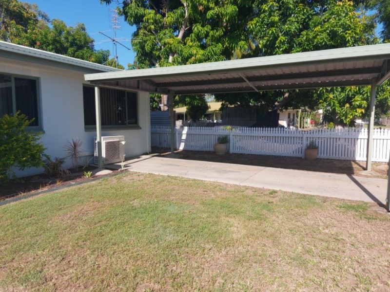 6 Oak Crescent, Bowen QLD 4805
