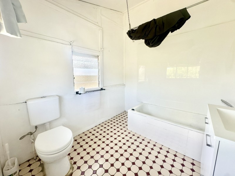 120 Powell Street, Bowen QLD 4805