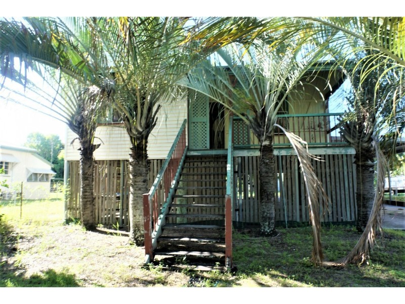 8 George Street, Bowen QLD 4805