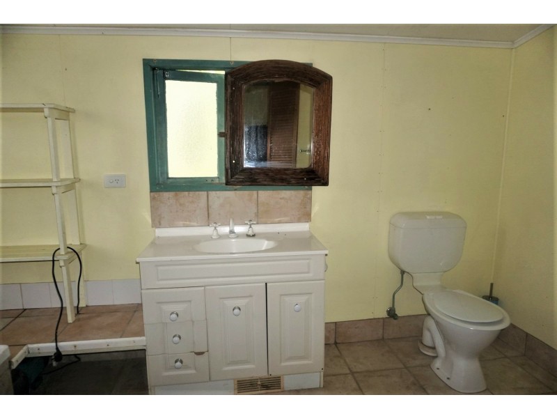 8 George Street, Bowen QLD 4805