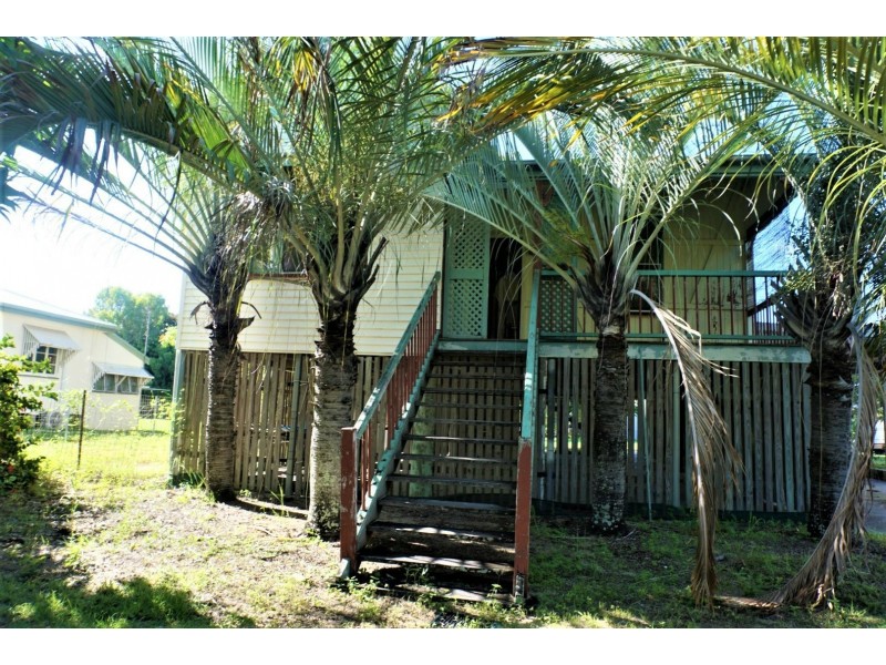 8 George Street, Bowen QLD 4805