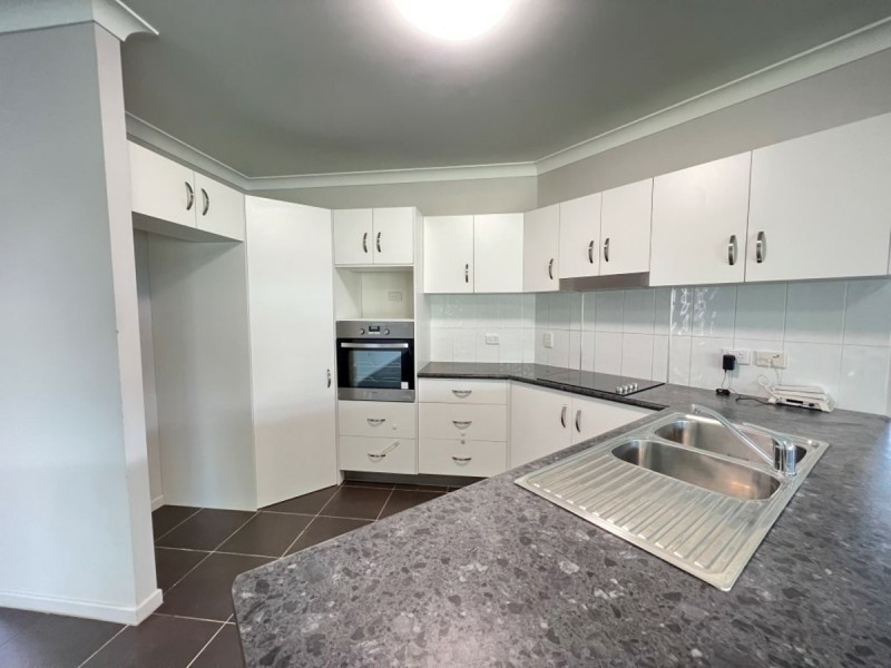17 Sapphire Crescent, Bowen QLD 4805