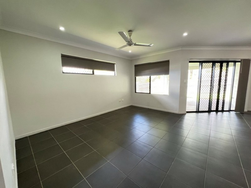 17 Sapphire Crescent, Bowen QLD 4805