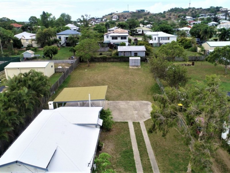 56 Poole st, Bowen QLD 4805