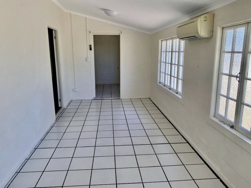 56 Poole st, Bowen QLD 4805