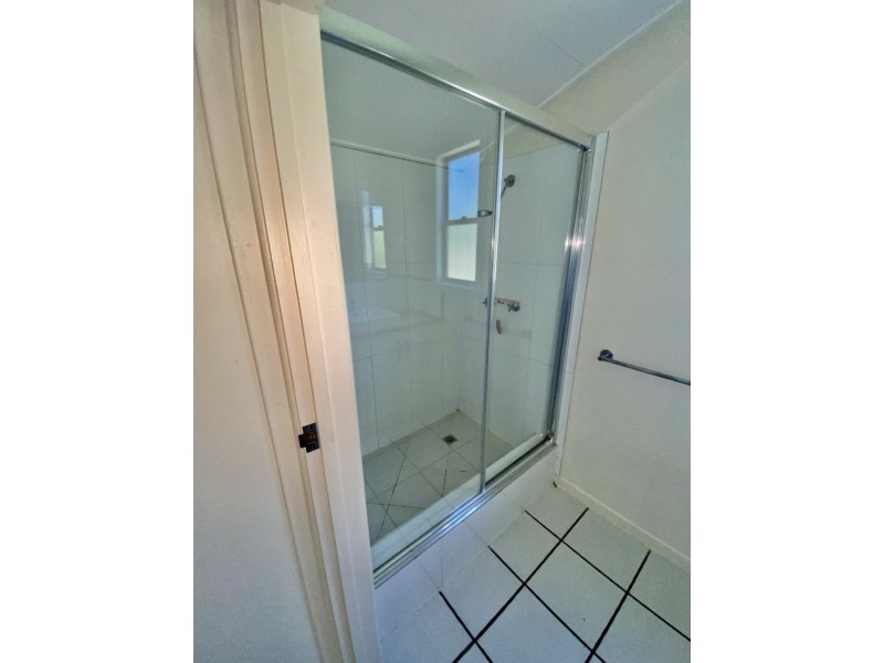 56 Poole st, Bowen QLD 4805