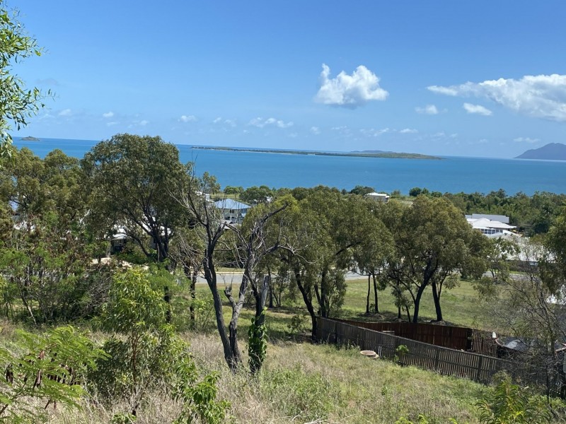 32 Grandview Terrace, Bowen QLD 4805