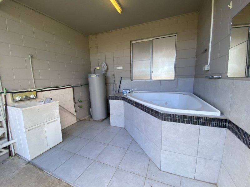 Unit 2/25 Marshall Street, Bowen QLD 4805