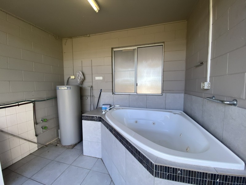 Unit 2/25 Marshall Street, Bowen QLD 4805