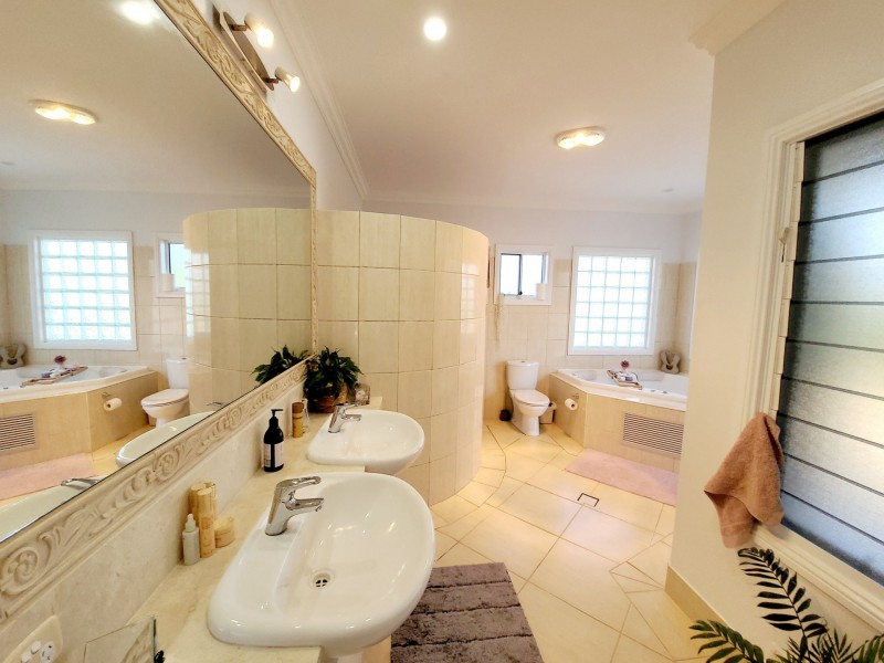 15 Bluewater Parade, Bowen QLD 4805
