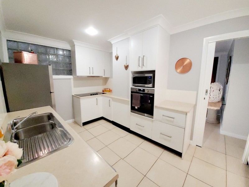 15 Bluewater Parade, Bowen QLD 4805