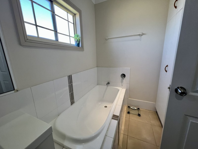 40 Wentworth Street, Bowen QLD 4805