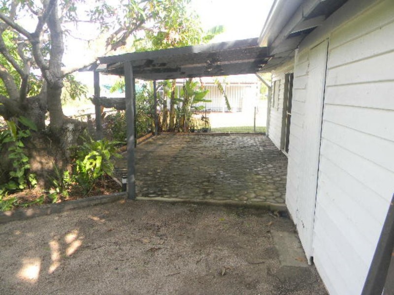 118 Herbert Street, Bowen QLD 4805