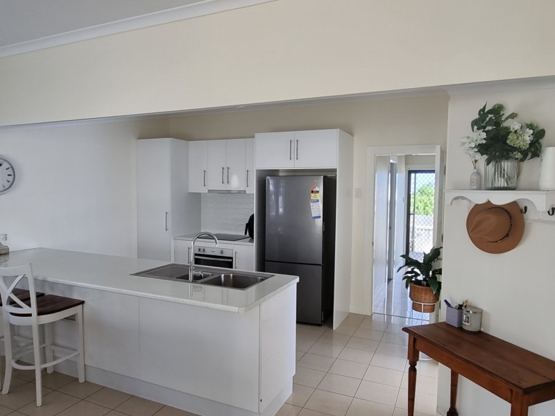 61 Reynolds Street, Bowen QLD 4805