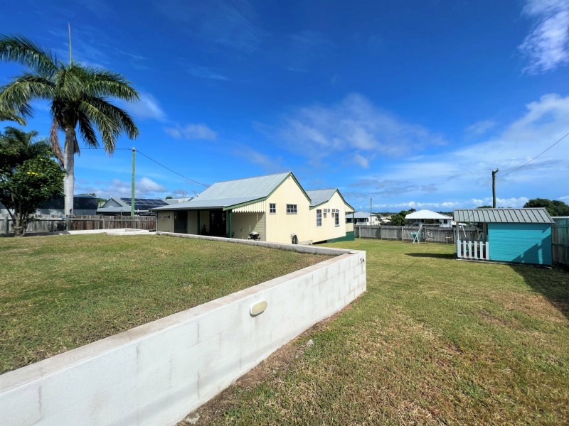 61 Reynolds Street, Bowen QLD 4805