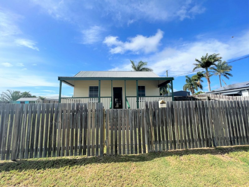61 Reynolds Street, Bowen QLD 4805