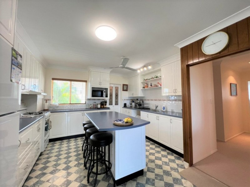 79 Livingstone Street, Bowen QLD 4805