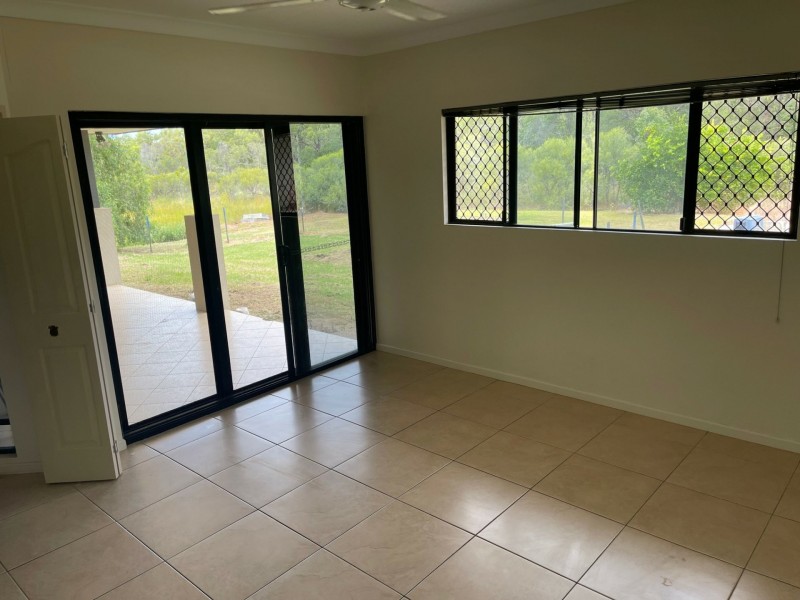 14 Bayview Cres, Bowen QLD 4805