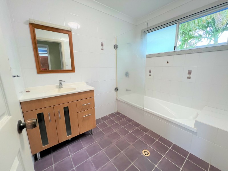 8 King Street, Bowen QLD 4805