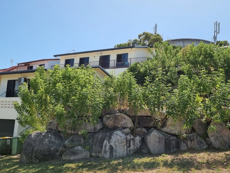 Unit 4, 8 Poinciana St, Bowen QLD 4805