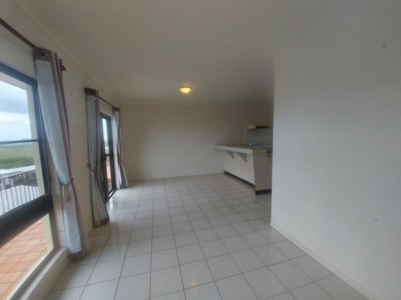 Unit 4, 8 Poinciana St, Bowen QLD 4805