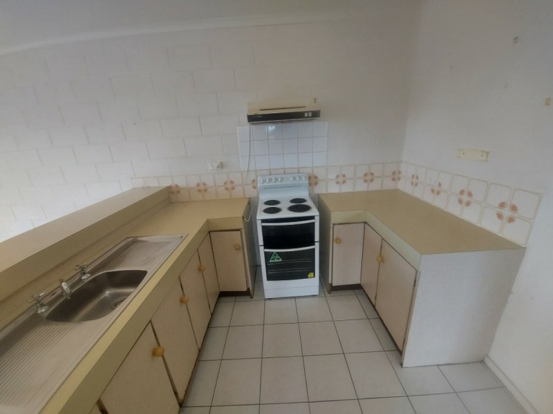 Unit 4, 8 Poinciana St, Bowen QLD 4805