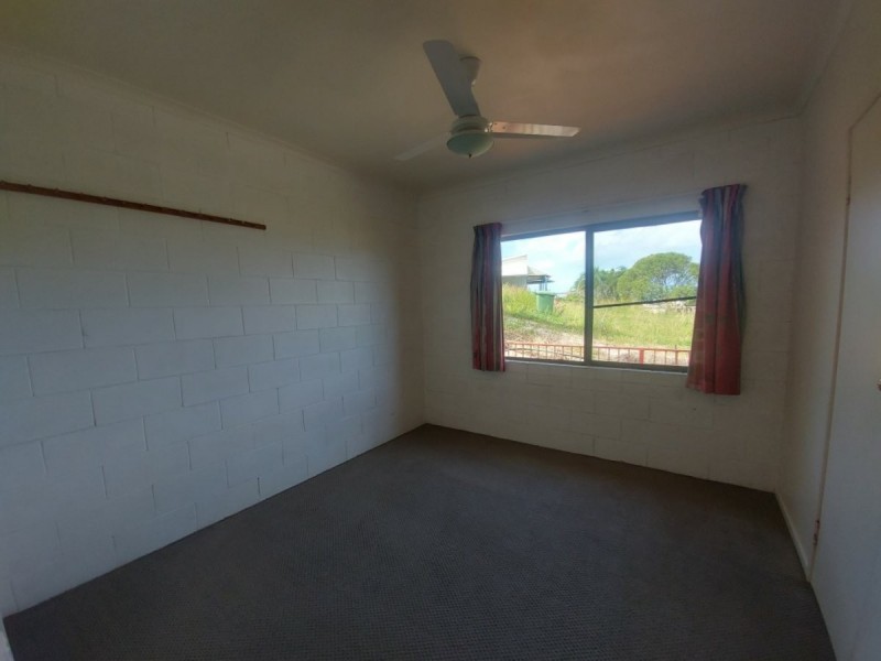 Unit 4, 8 Poinciana St, Bowen QLD 4805