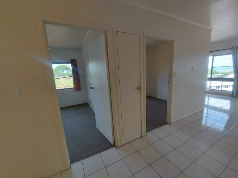 Unit 4, 8 Poinciana St, Bowen QLD 4805