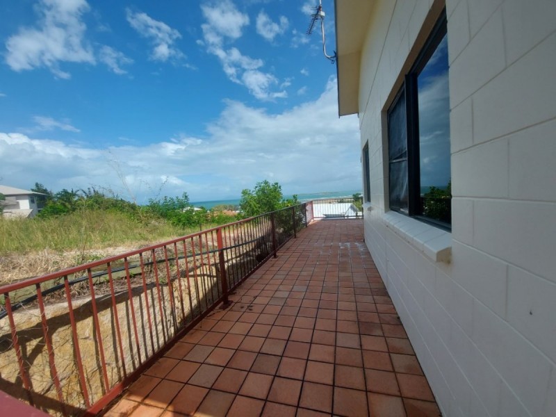 Unit 4, 8 Poinciana St, Bowen QLD 4805