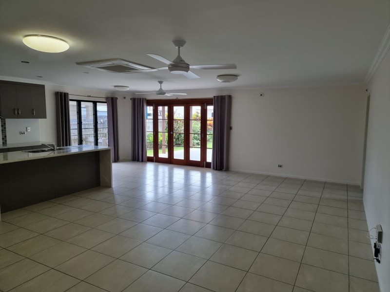 10 Lime Tree Court, Bowen QLD 4805