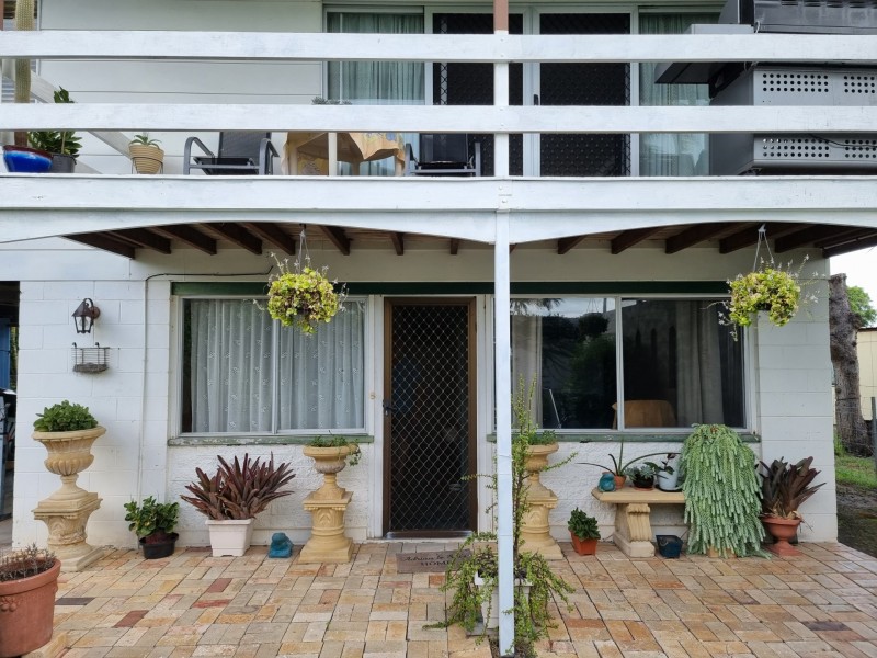 13 Howard Street, Bowen QLD 4805