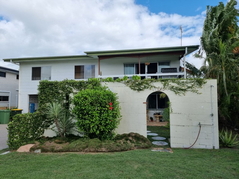 13 Howard Street, Bowen QLD 4805