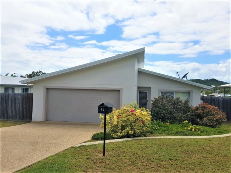 22 Sapphire Crescent, Bowen QLD 4805