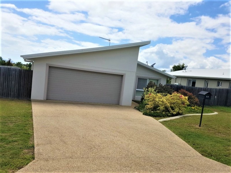 22 Sapphire Crescent, Bowen QLD 4805