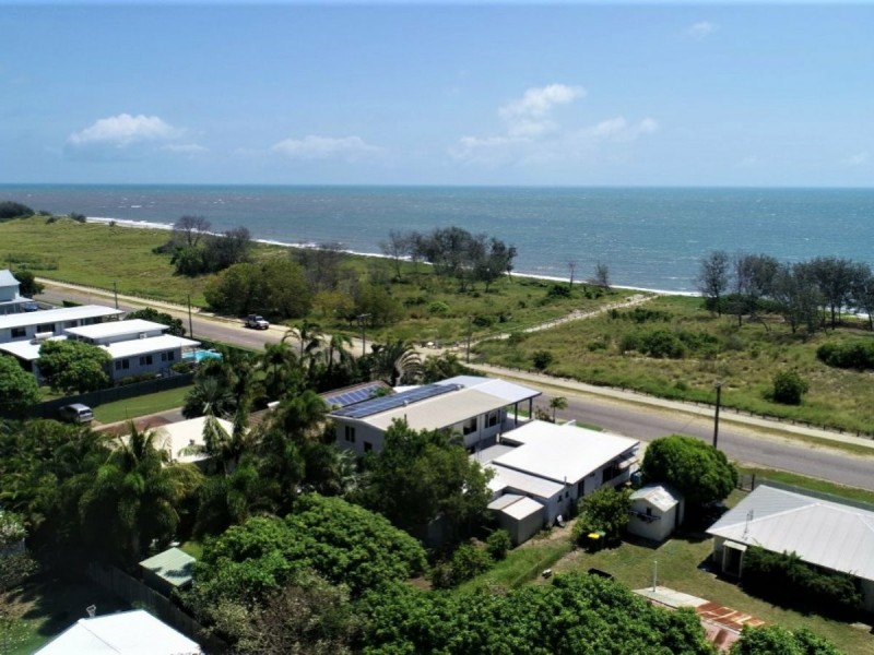 89 The Esplanade, Bowen QLD 4805