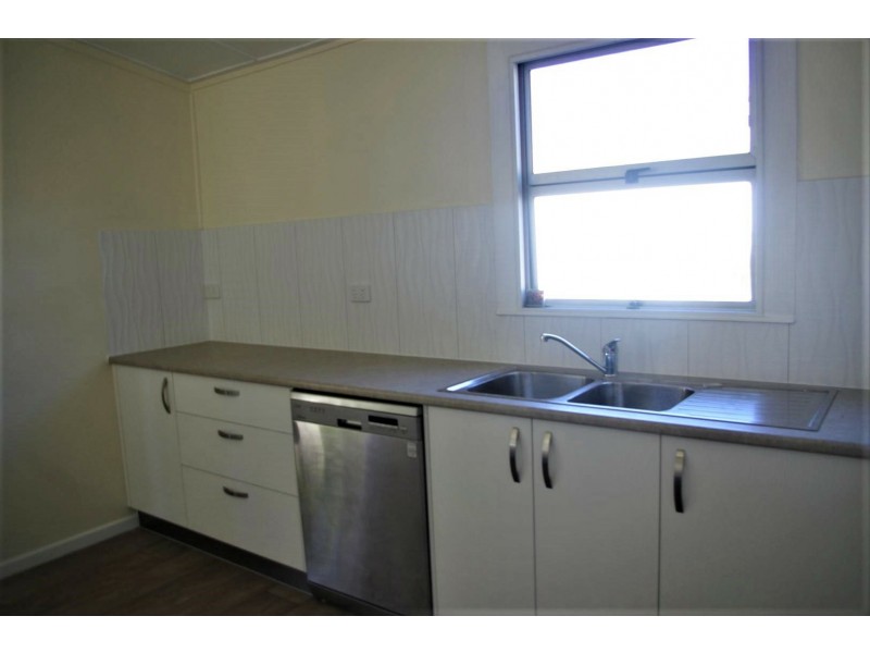 110 Gregory Street, Bowen QLD 4805