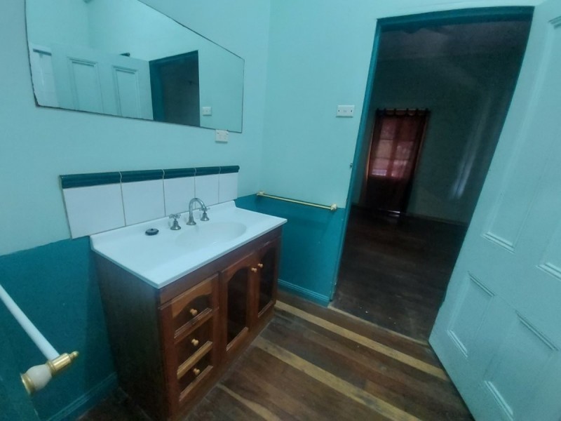 53 Livingstone Street, Bowen QLD 4805