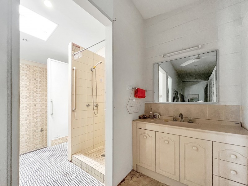 4 Horseshoe Bay Road, Bowen QLD 4805