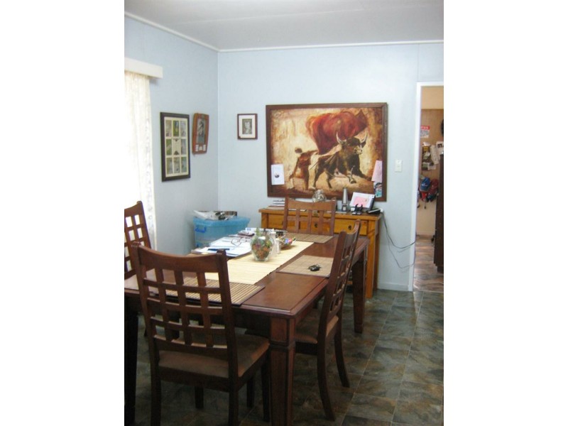 28 Livingstone Street, Bowen QLD 4805